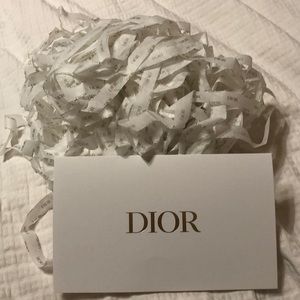 Dior gift stuffing with blank Dior card